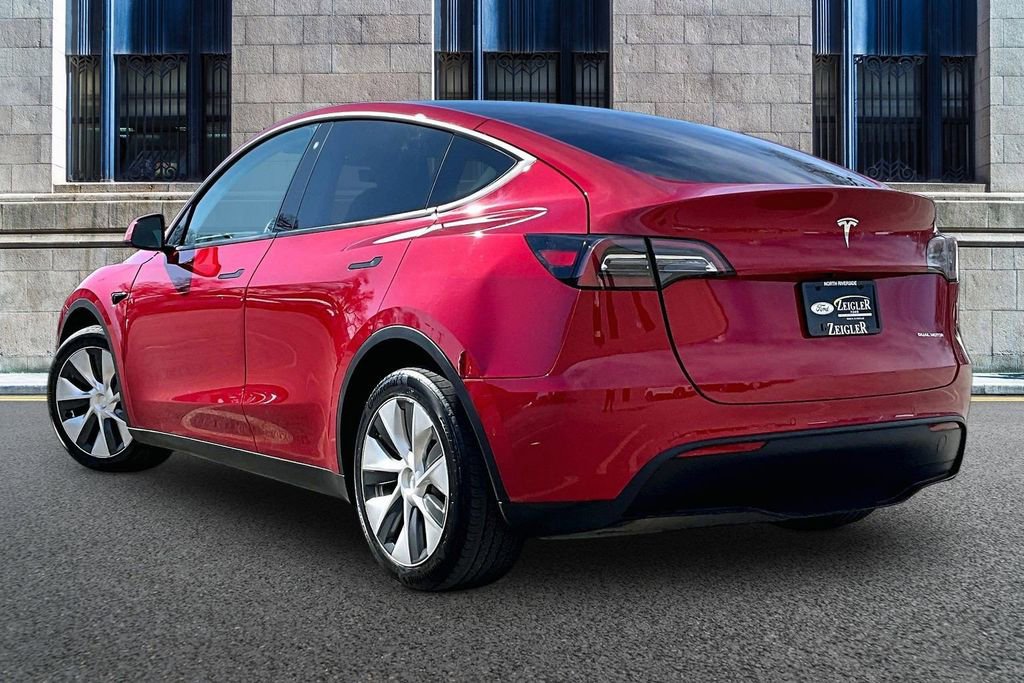 Used 2022 Tesla Model Y Long Range image 10