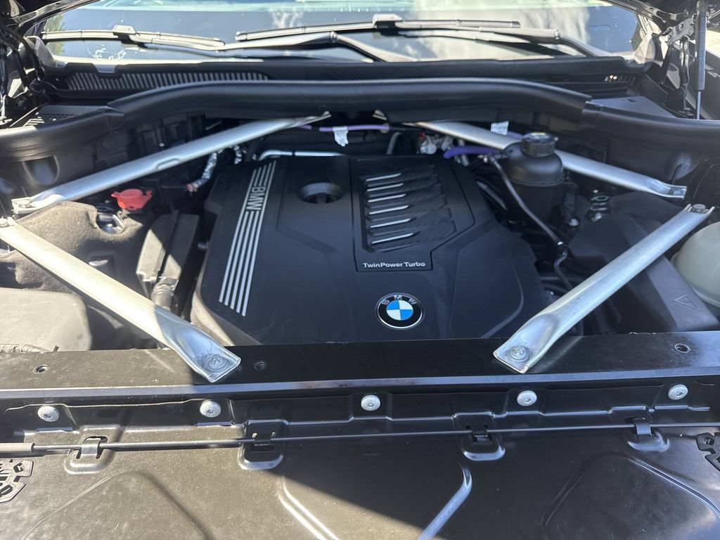 Used 2021 BMW X7 xDrive40i w/ Executive Package AWD/4WD image 18
