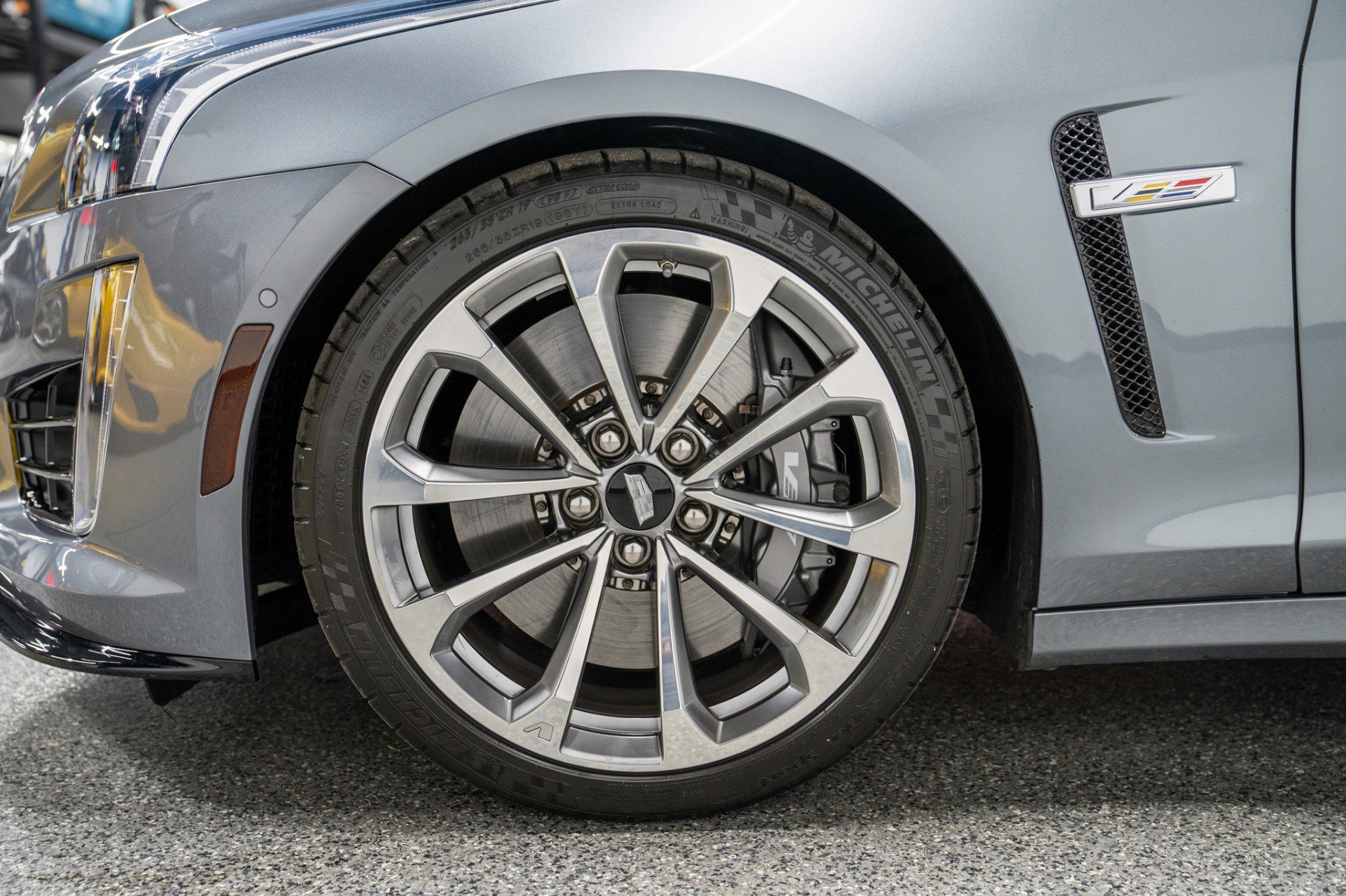 Used 2019 Cadillac CTS V w/ Luxury Package image 9