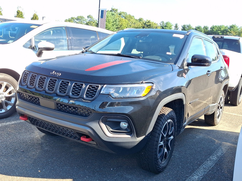 New 2026 Jeep Compass Trailhawk w/ Sun, Sound & Navigation Group
