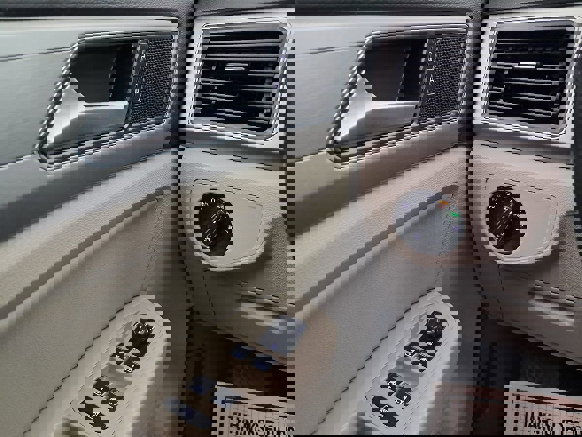 Used 2018 Volkswagen Atlas SE image 10