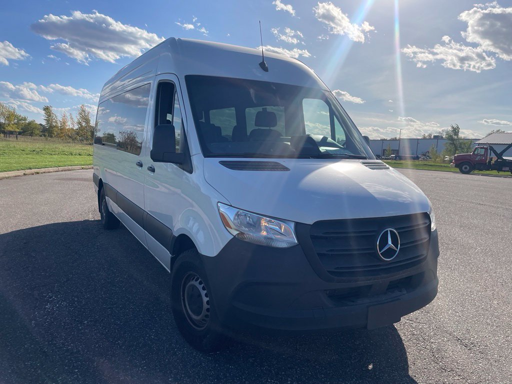 Used 2025 Mercedes-Benz Sprinter 2500 image 2