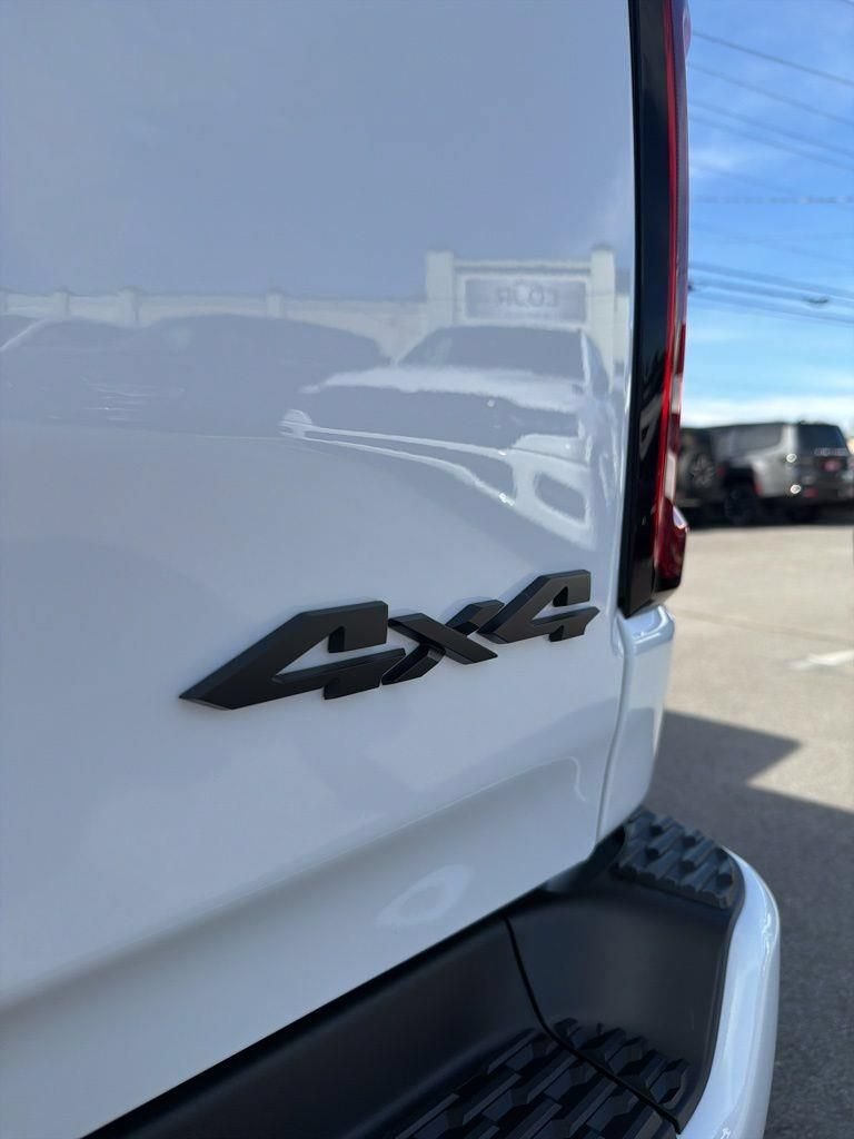 New 2026 RAM 1500 Big Horn AWD/4WD image 13
