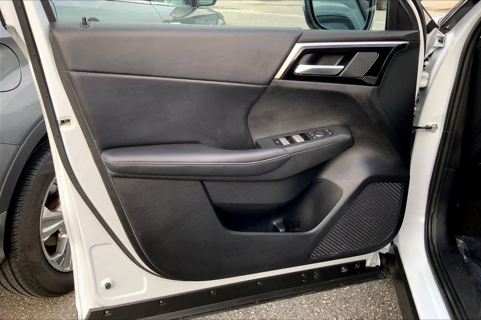 Used 2024 Mitsubishi Outlander SE FWD image 21