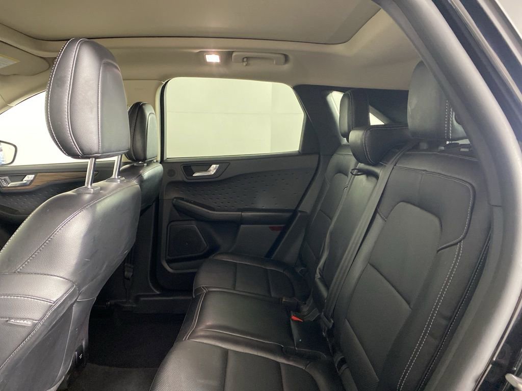 Used 2020 Ford Escape Titanium AWD/4WD image 27