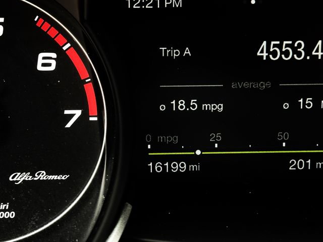 Used 2019 Alfa Romeo Stelvio Ti w/ Nero Edizione image 22