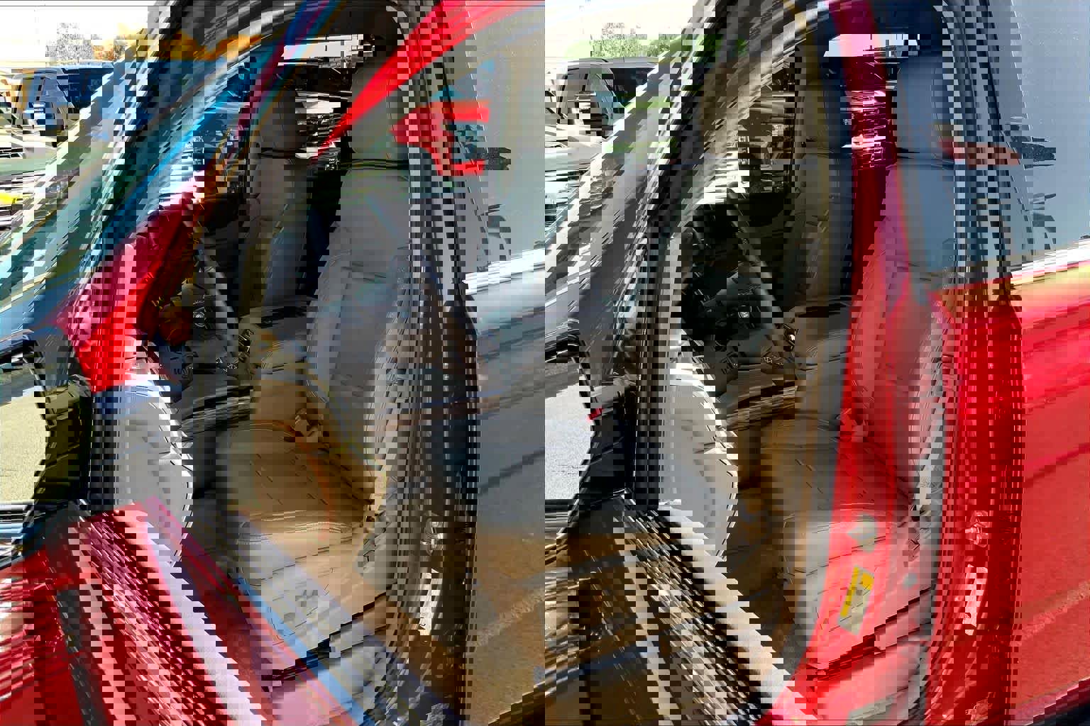 Used 2015 GMC Yukon SLT w/ HD Trailering Package image 7