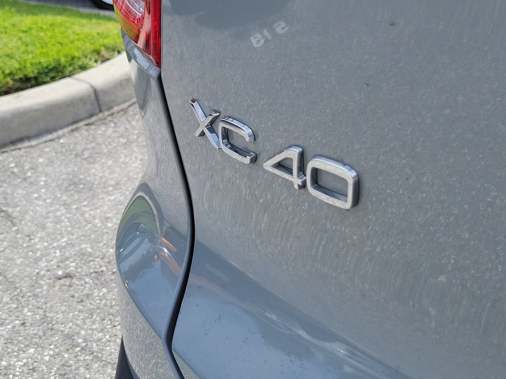 Used 2024 Volvo XC40 B5 Ultimate w/ Climate Package AWD/4WD image 7