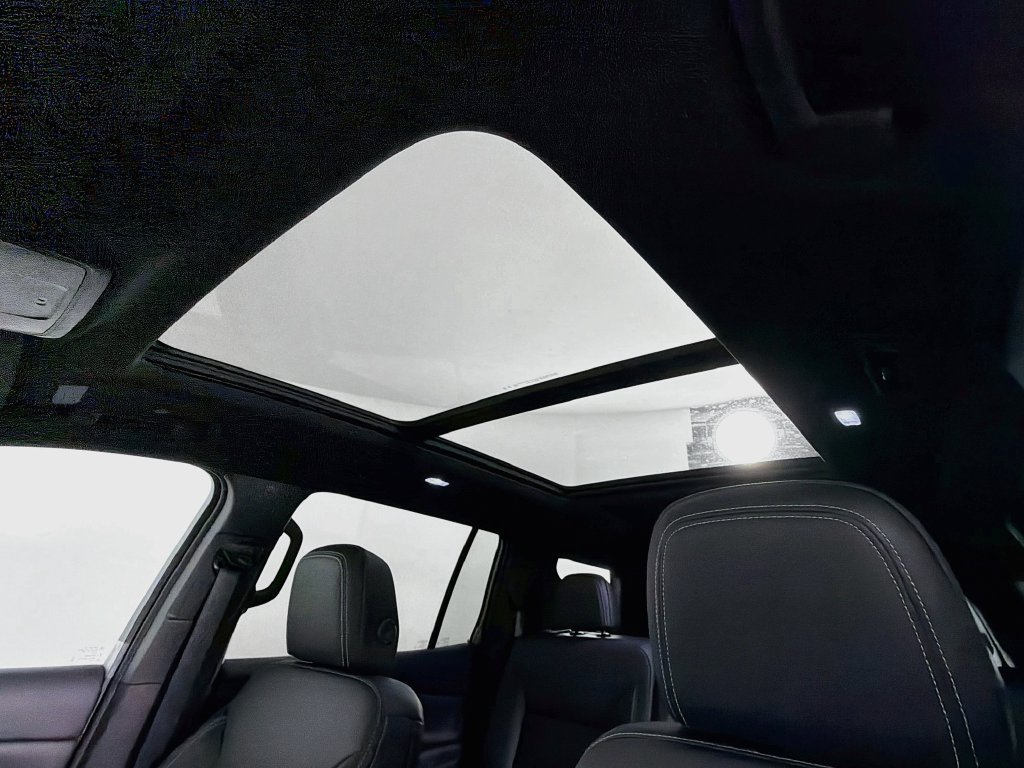 New 2027 Chevrolet Traverse LT w/ Sun and Wheel Package AWD/4WD image 22
