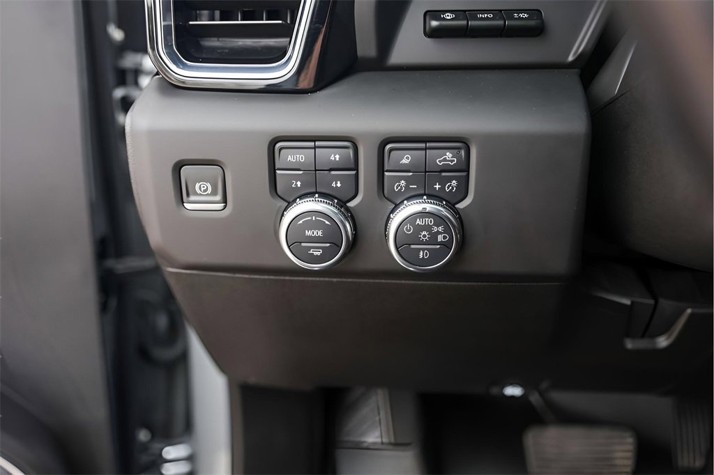 Certified 2025 GMC Sierra 2500 Denali Ultimate image 18