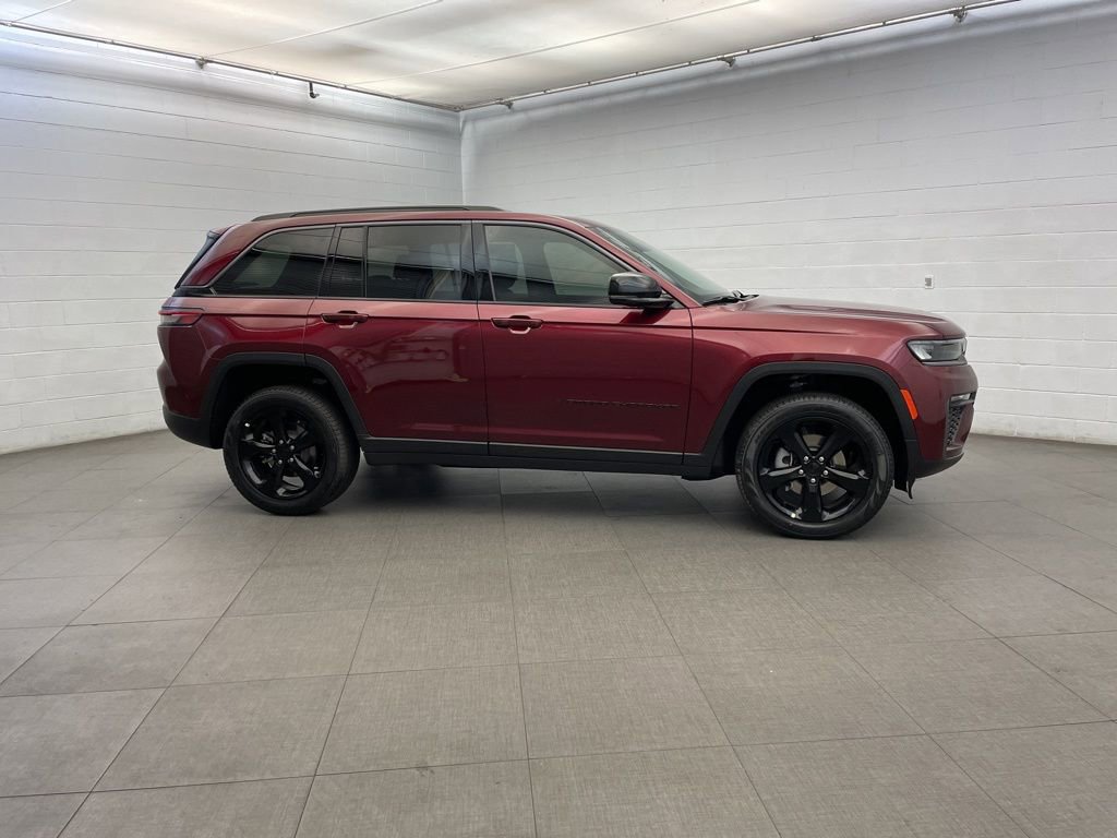 New 2026 Jeep Grand Cherokee Limited w/ Limited Altitude Package image 2