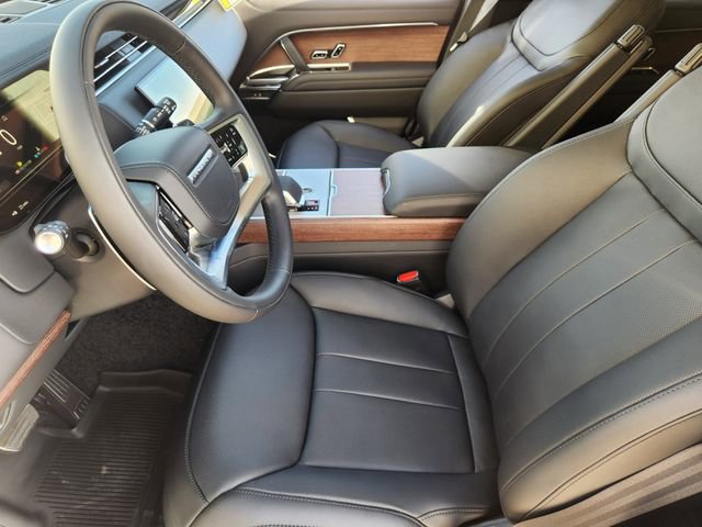 New 2026 Land Rover Range Rover SE image 9