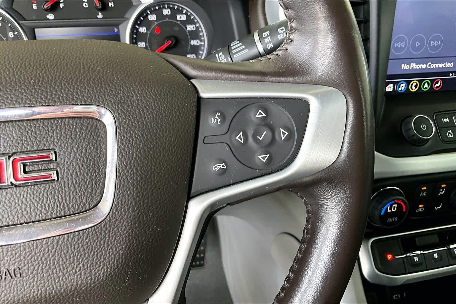 Used 2022 GMC Acadia SLT w/ Preferred Package FWD image 25