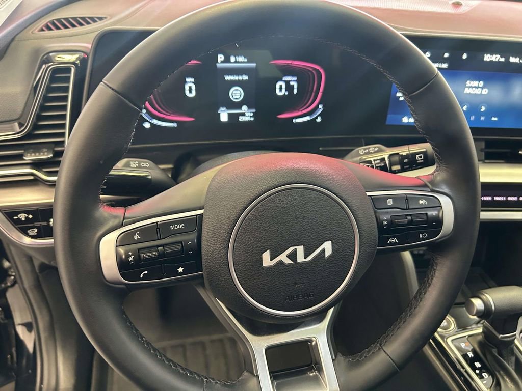 Used 2025 Kia Sportage EX w/ Premium Package FWD image 18