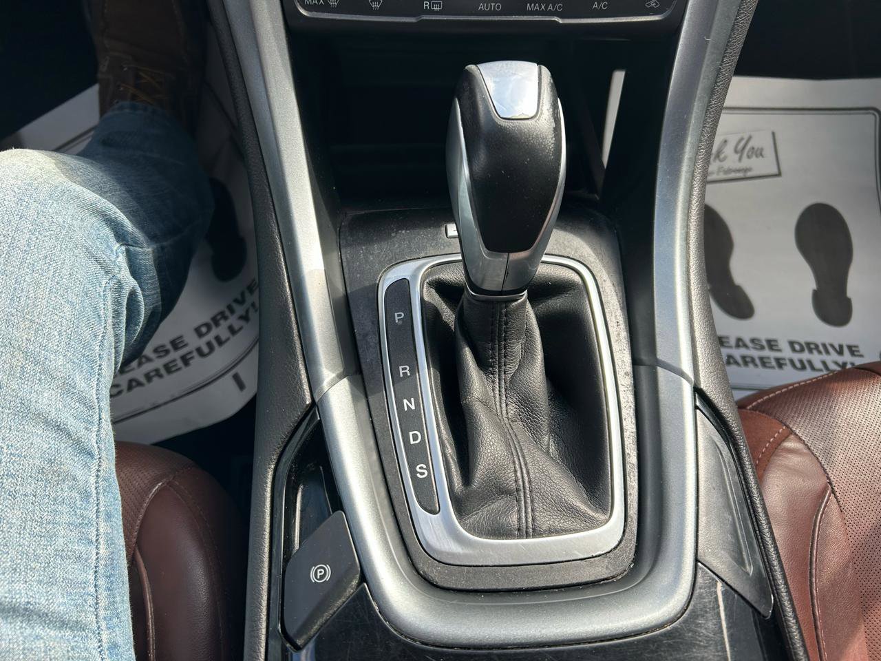 Used 2015 Ford Fusion SE w/ Equipment Group 202A image 28