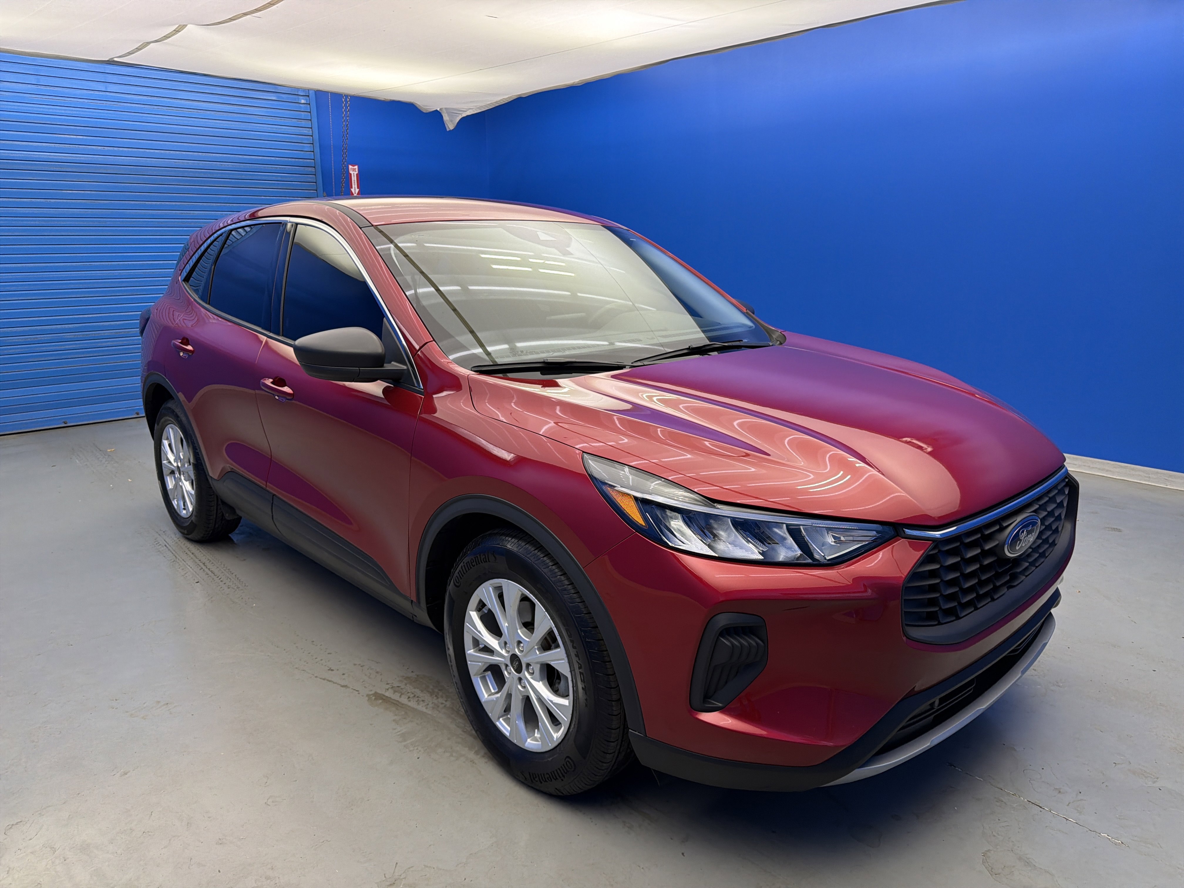 Used 2023 Ford Escape Active w/ Cold Weather Package FWD image 2