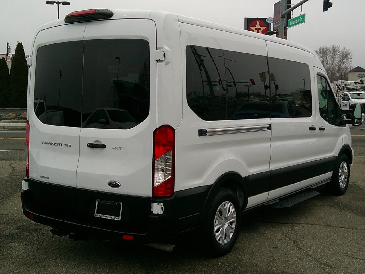 Used 2021 Ford Transit 350 XLT image 7