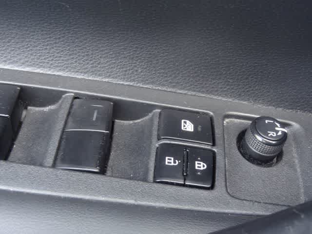 Used 2021 Toyota Corolla SE w/ Carpet Mat Package (TMS) FWD image 16