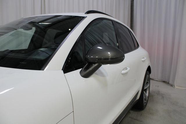 Used 2023 Porsche Macan Turbo AWD/4WD image 32