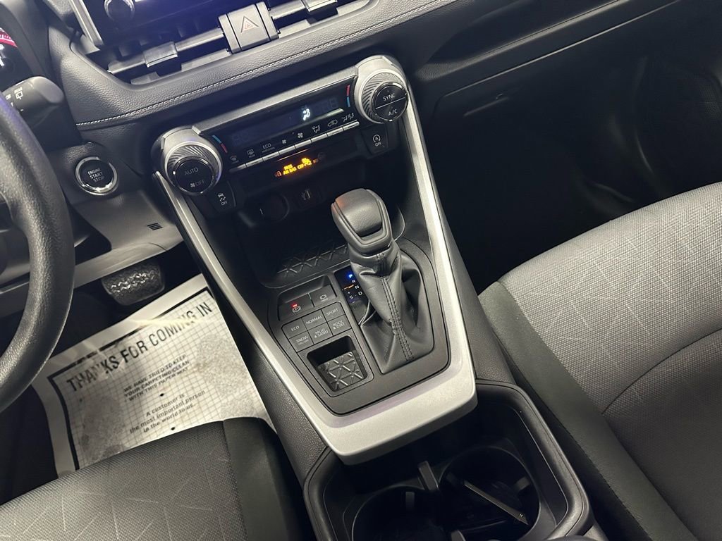 Used 2025 Toyota RAV4 XLE image 37