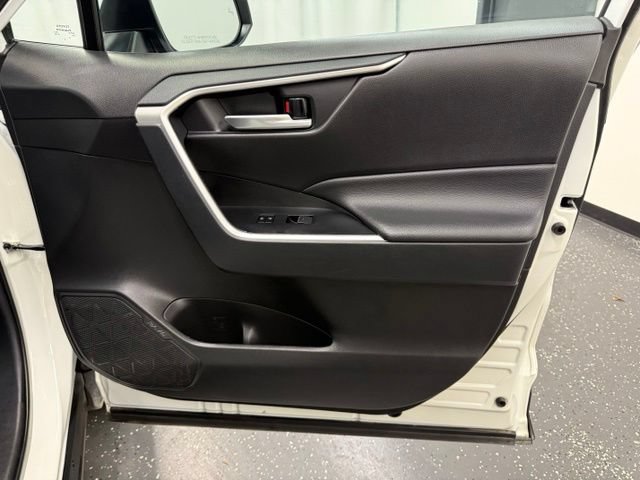 Certified 2025 Toyota RAV4 XLE AWD/4WD image 8