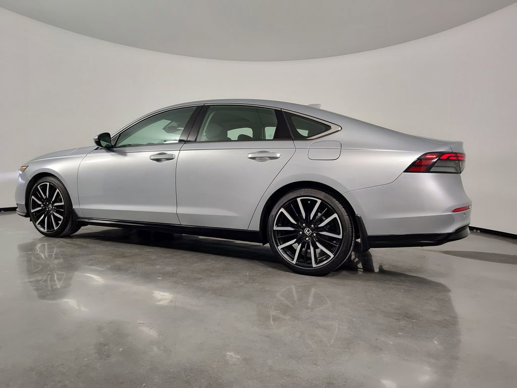 Used 2025 Honda Accord Touring image 6