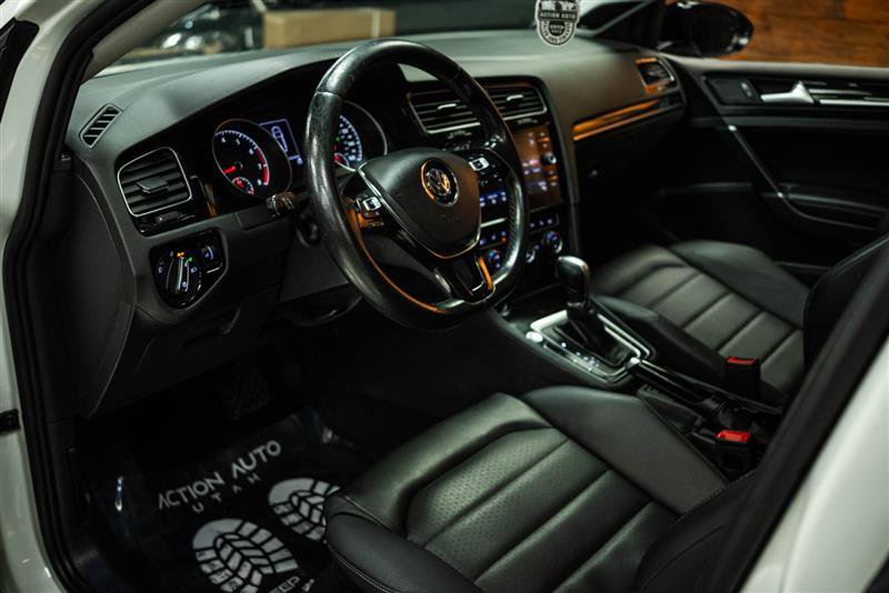 Used 2018 Volkswagen Golf SEL image 8