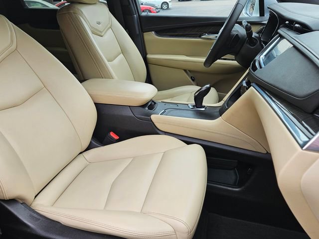 Used 2018 Cadillac XT5 FWD image 21