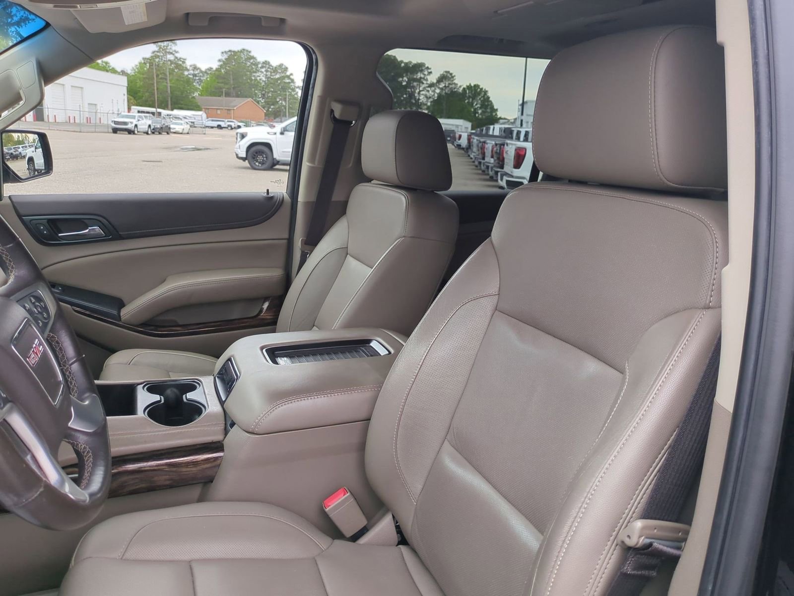 Used 2017 GMC Yukon XL SLT w/ Open Road Package image 20