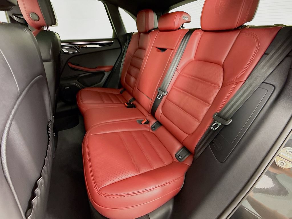 New 2026 Porsche Macan AWD/4WD image 24