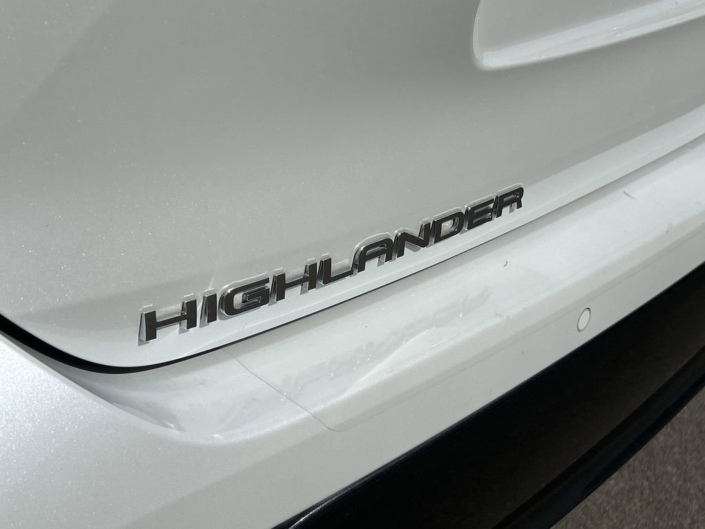 Used 2023 Toyota Highlander Limited AWD/4WD image 33