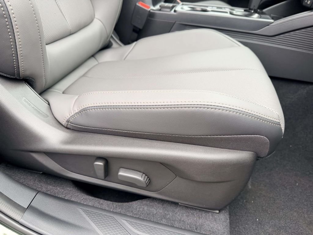 New 2026 Subaru Outback Limited AWD/4WD image 9