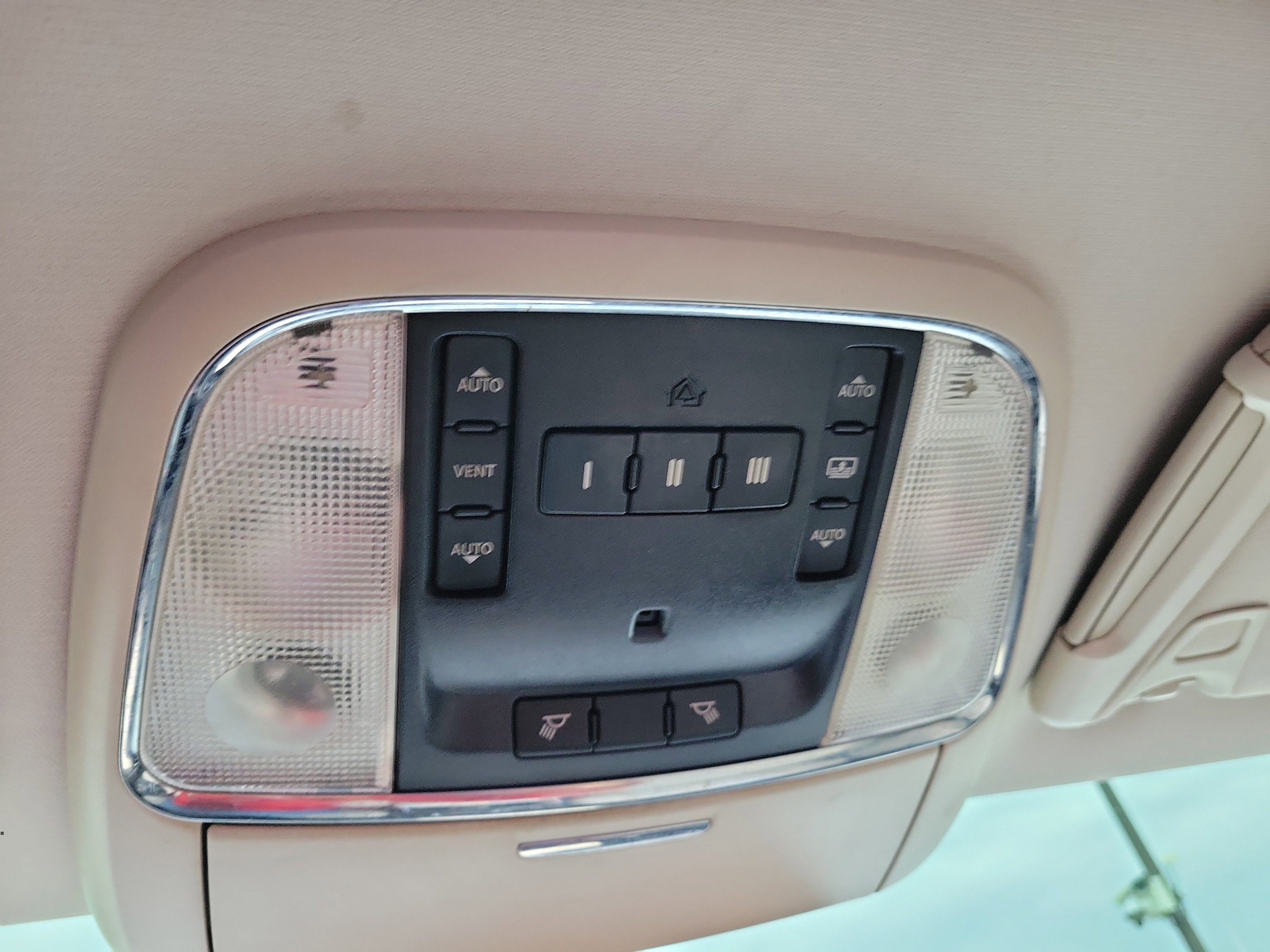 Used 2016 Chrysler 300 Limited image 31