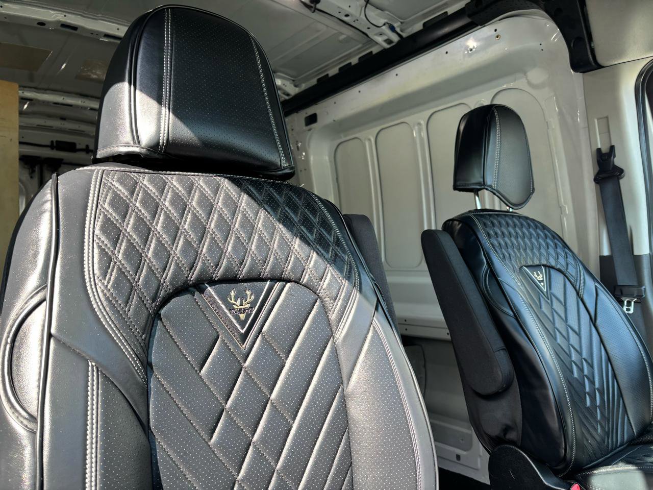 Used 2022 Ford Transit 250 Medium Roof AWD image 14