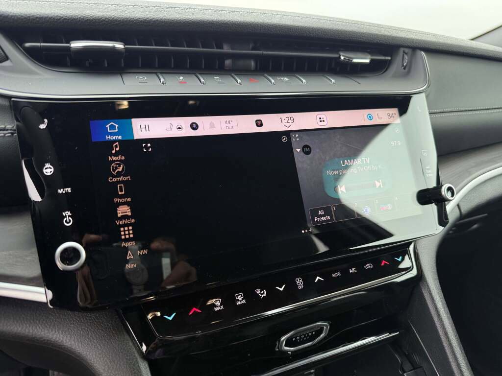 New 2026 Jeep Grand Cherokee Altitude image 32