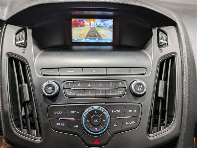 Used 2018 Ford Focus SE w/ SE Winter Package image 19