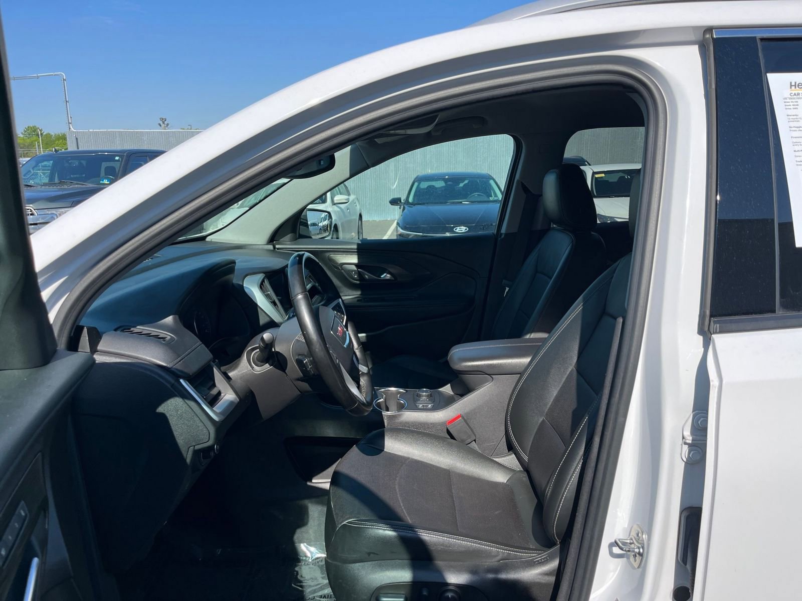 Used 2024 GMC Terrain SLT AWD/4WD image 29