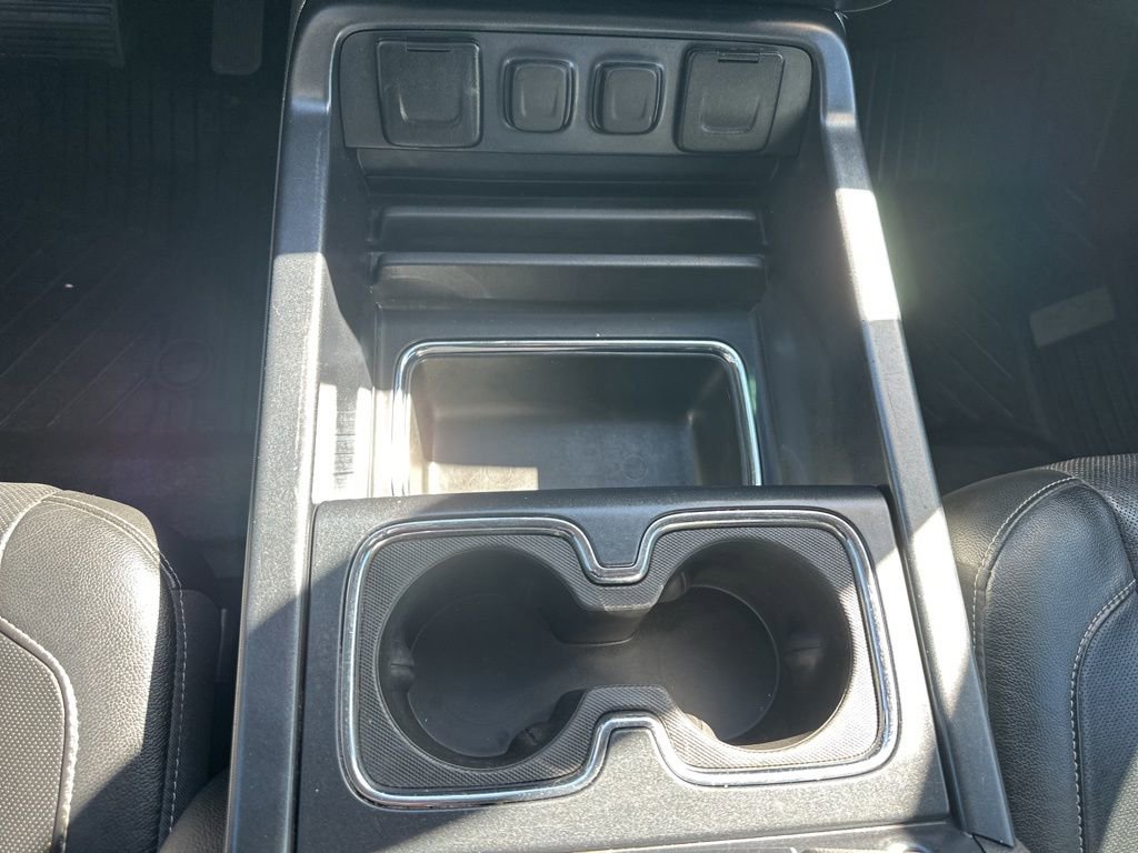 Used 2017 Chevrolet Silverado 1500 LTZ Z71 w/ Redline Edition AWD/4WD image 6