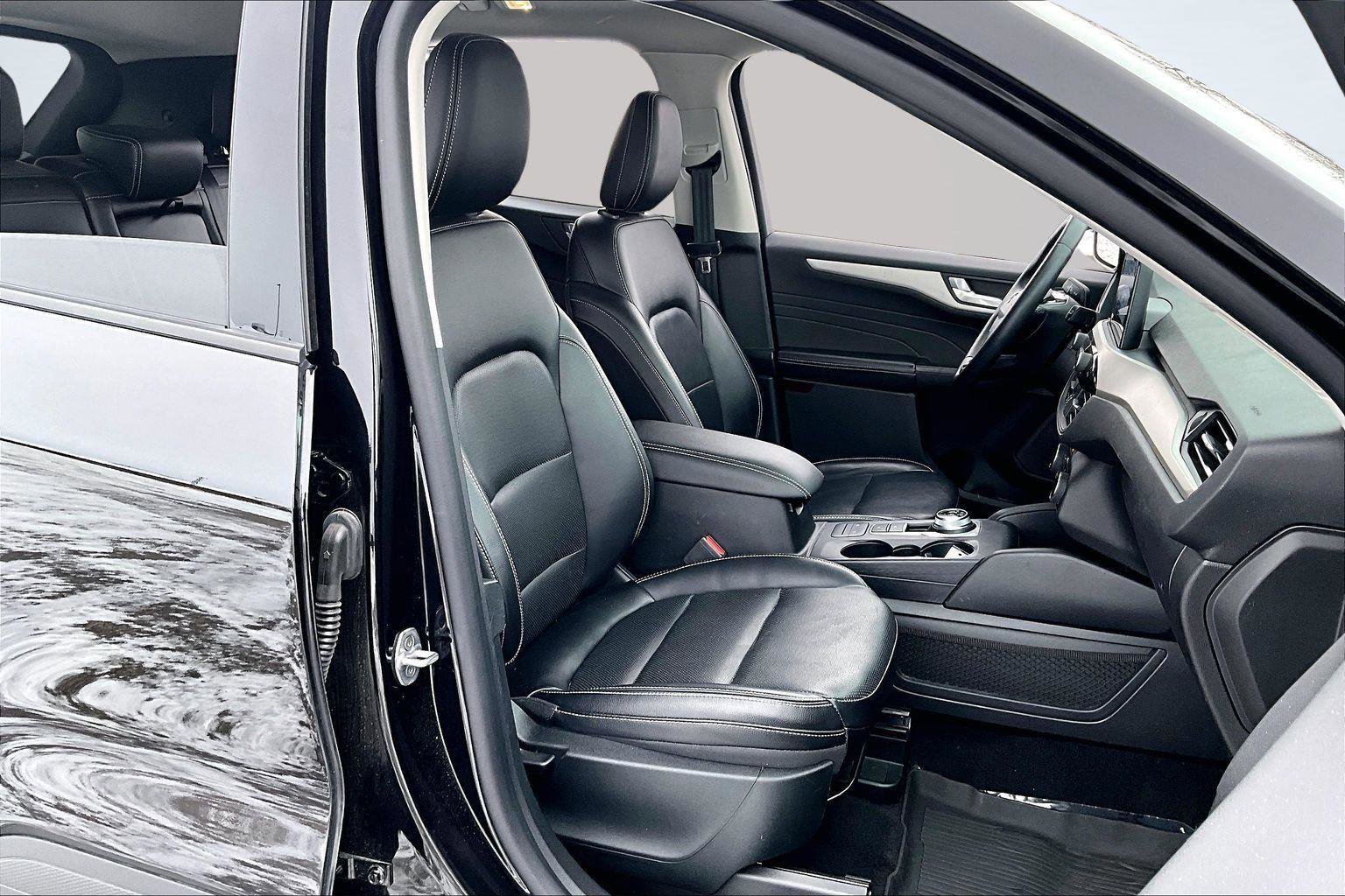 Used 2022 Ford Escape SEL w/ Technology Package image 7