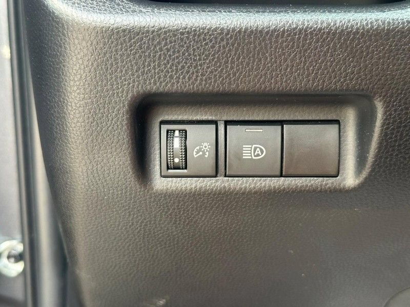 Used 2024 Toyota RAV4 LE AWD/4WD image 23
