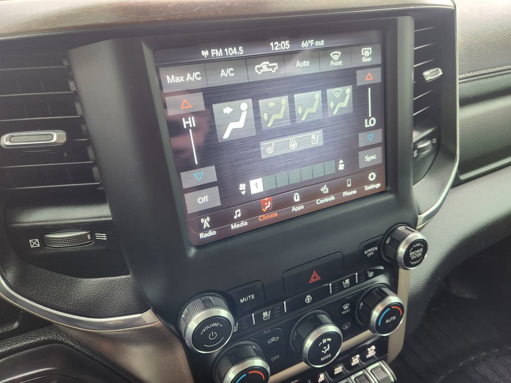 Used 2021 RAM 1500 Laramie AWD/4WD image 17