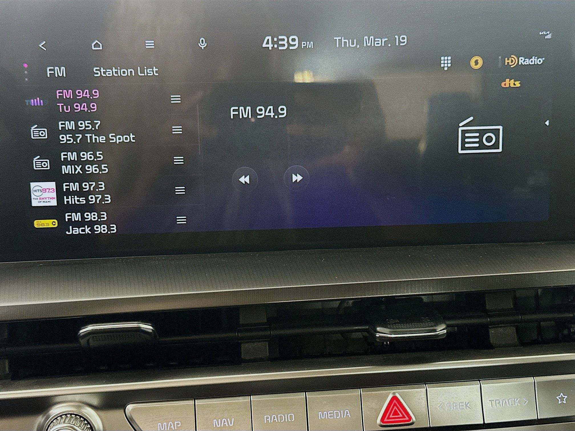 Used 2024 Kia Telluride S image 21