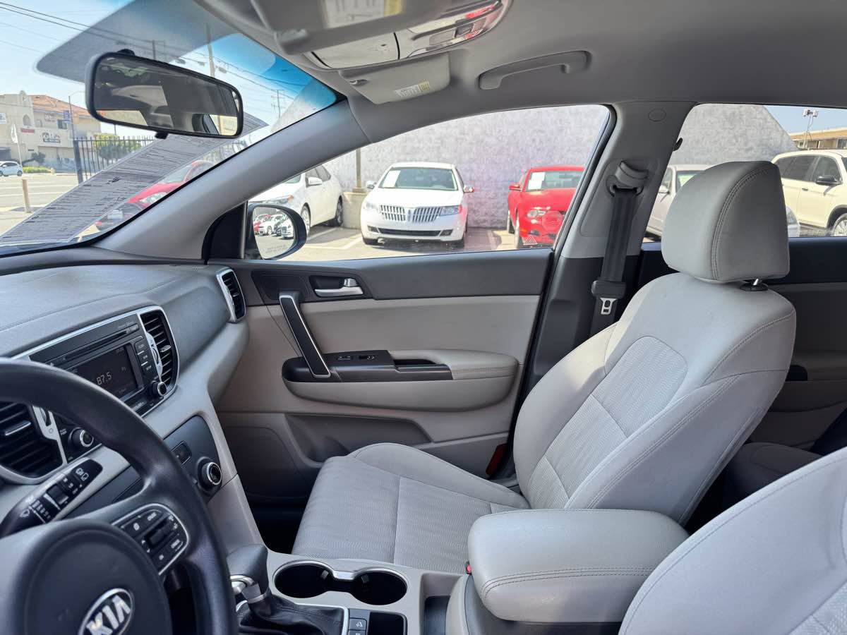 Used 2019 Kia Sportage LX FWD image 31