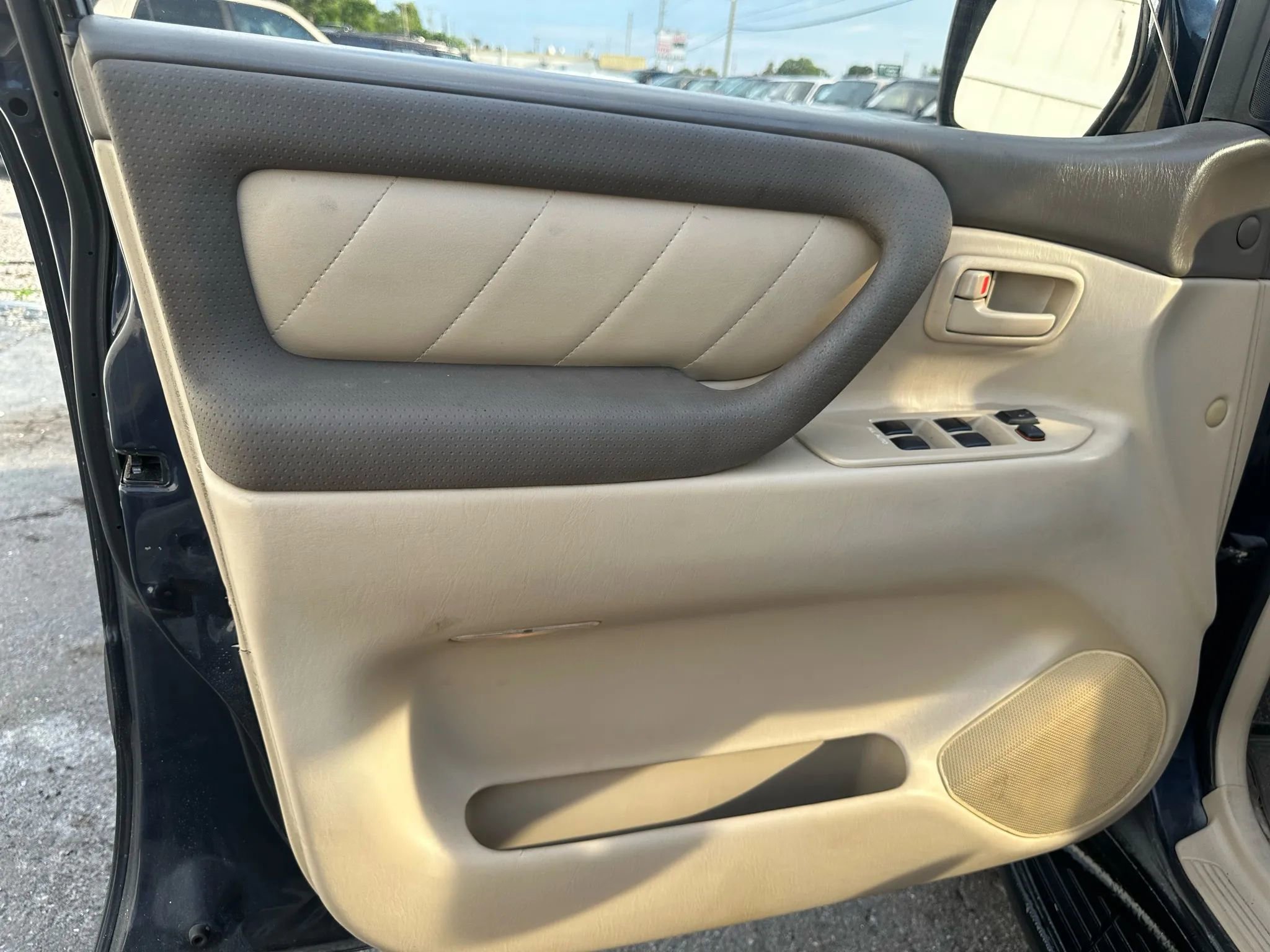 Used 2003 Toyota Land Cruiser AWD/4WD image 20