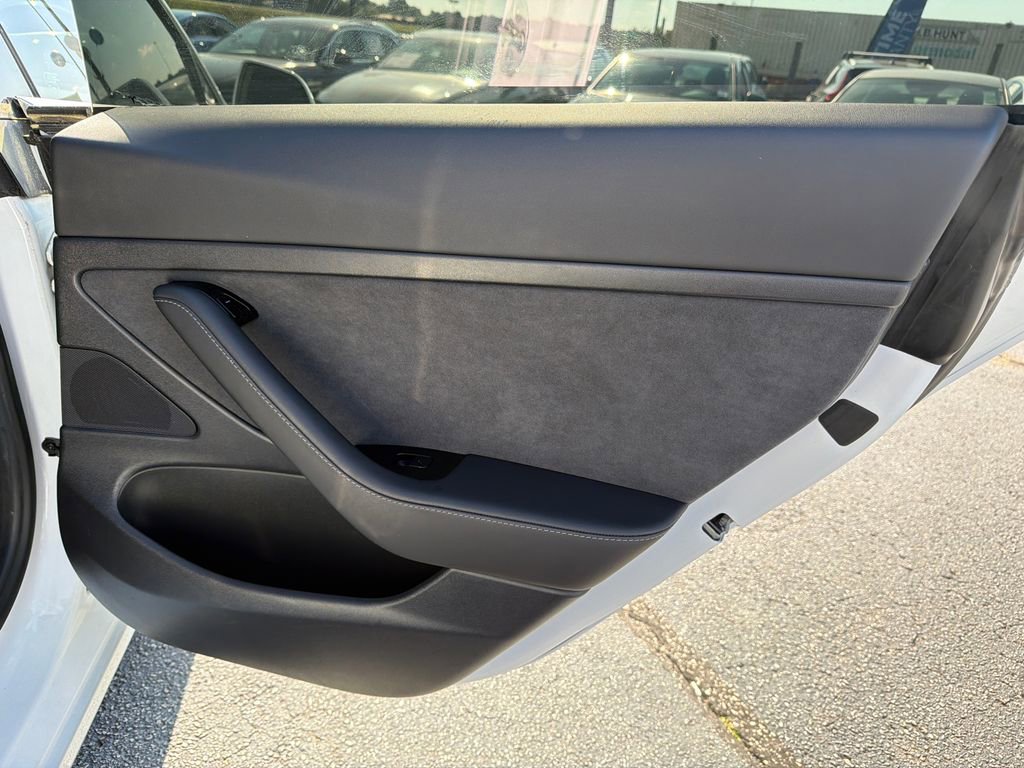 Used 2020 Tesla Model 3 Standard Range Plus RWD image 16