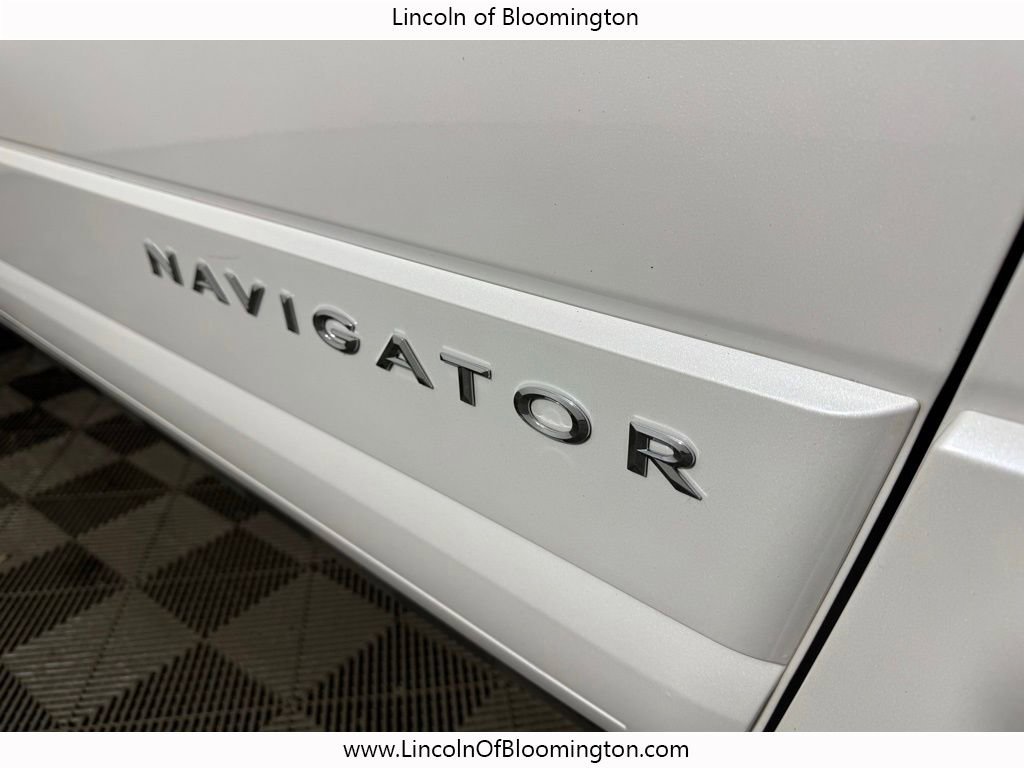 Used 2016 Lincoln Navigator L Reserve AWD/4WD image 14
