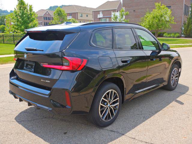 Used 2026 BMW X1 xDrive28i AWD/4WD image 4