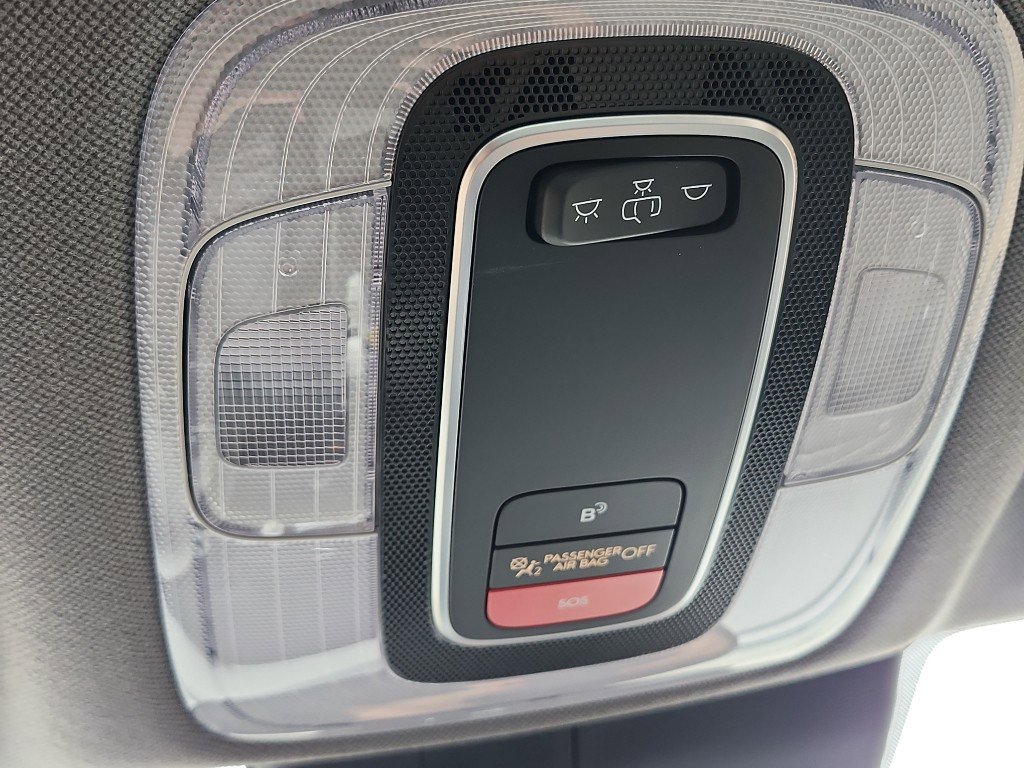 Used 2023 Hyundai Elantra SEL w/ Convenience Package image 30