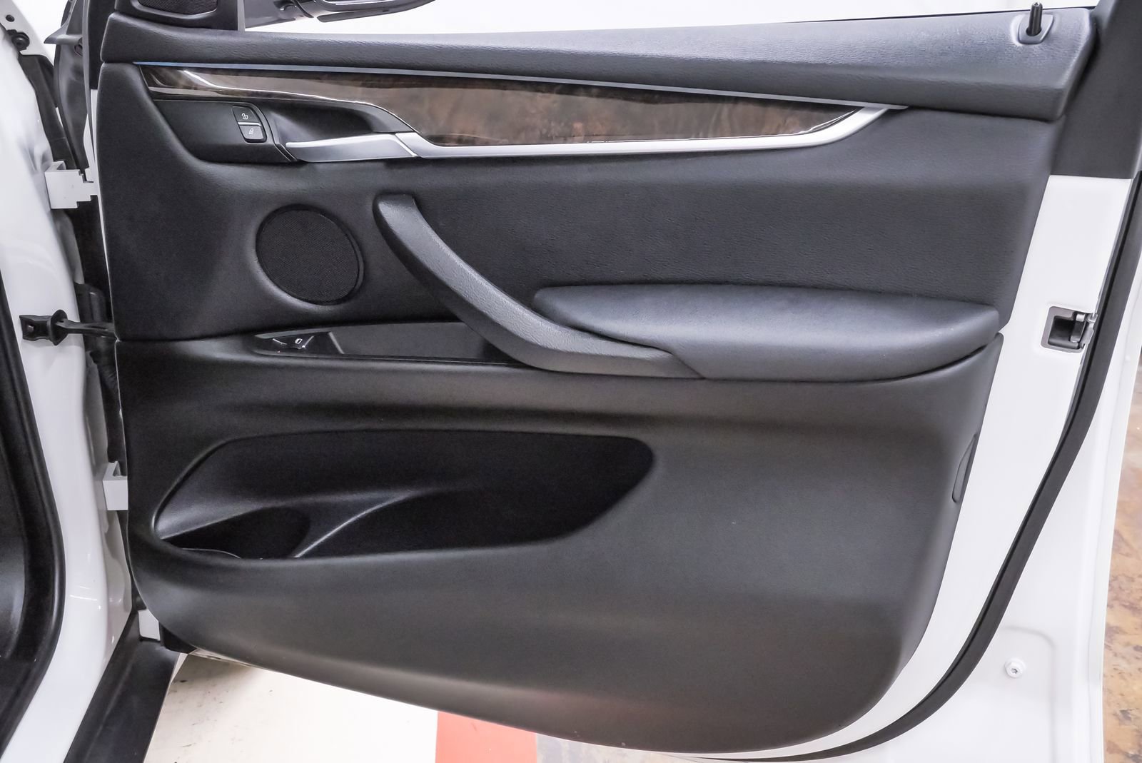 Used 2018 BMW X5 sDrive35i w/ M Sport Package image 28