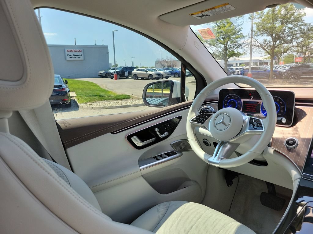 Used 2023 Mercedes-Benz EQE 350+ SUV image 8